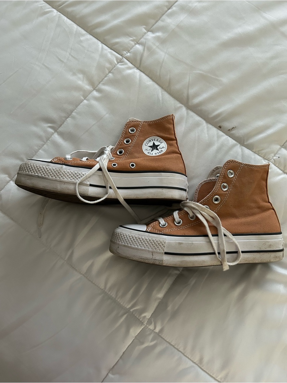 Ladies Converse - Picture 3 of 5